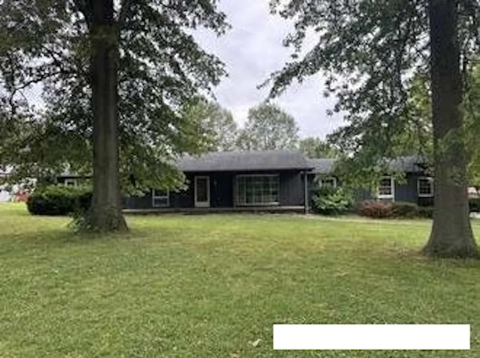 9769 Stuyvesant St Benton, IL 62812, Franklin County