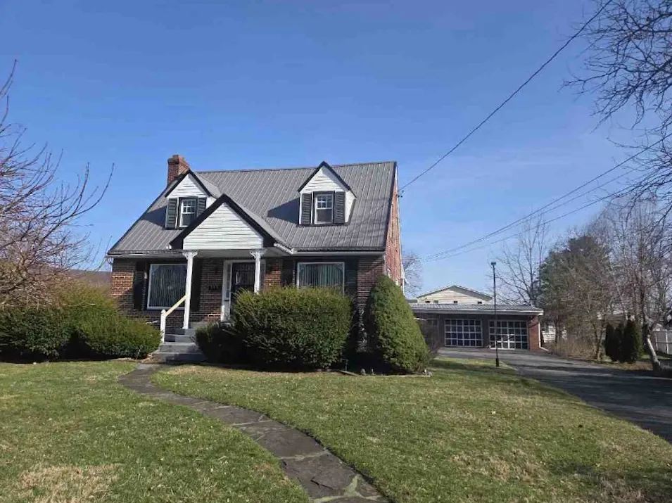 213 Milton Ave Altoona, PA 16602, Blair County