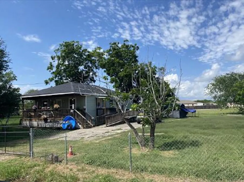 466 N Herbert St Bloomington, TX 77951, Victoria County