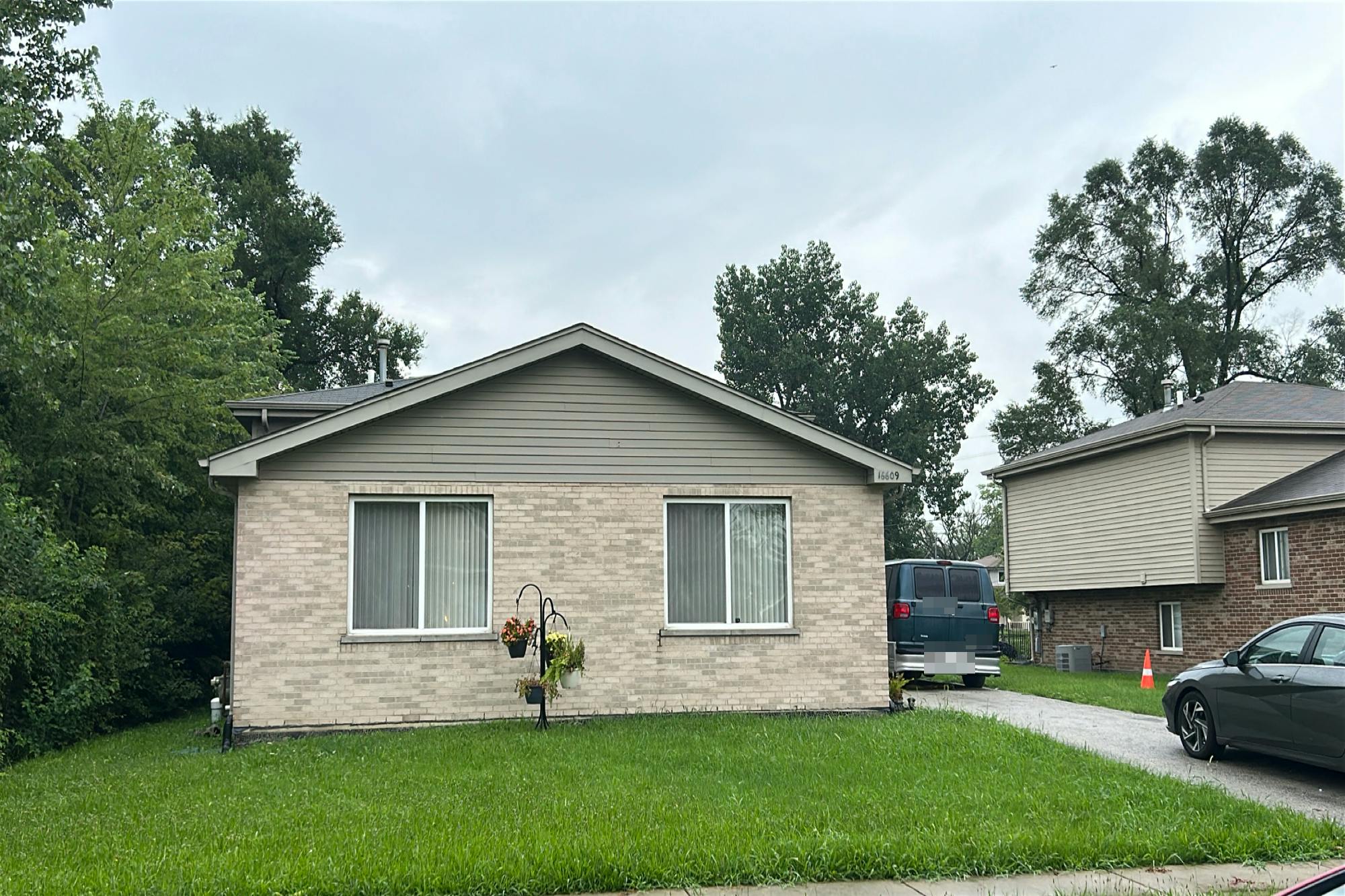 Finch Ave, Harvey, IL 60426