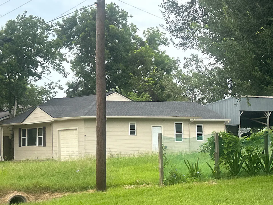 1214 Woodward Damon, TX 77430, Brazoria County