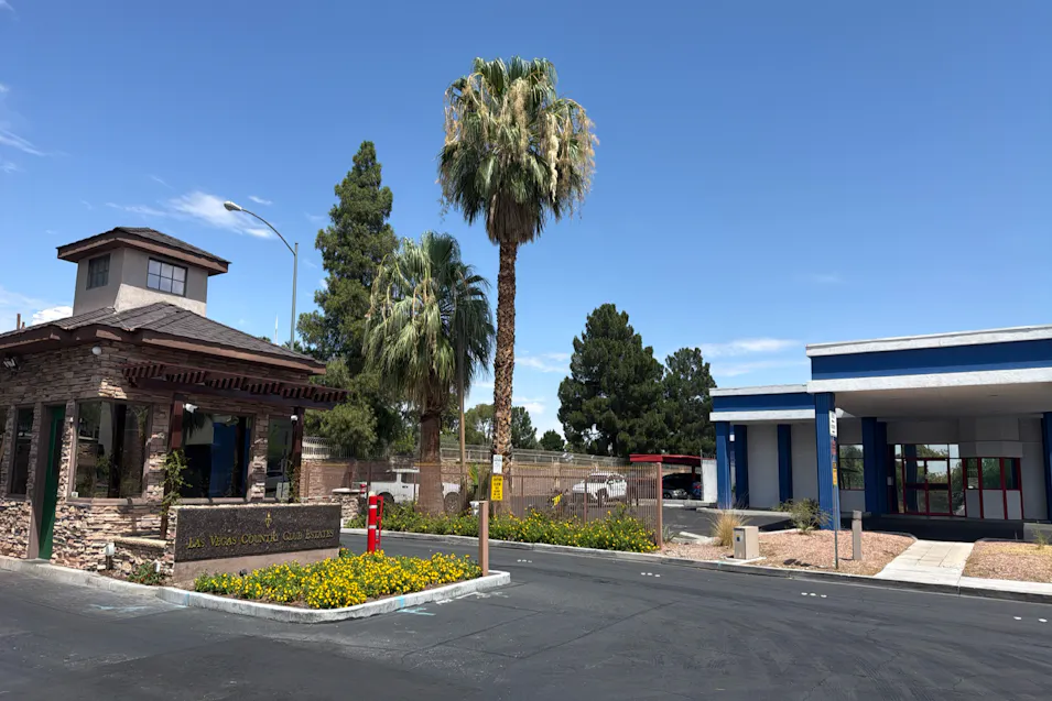 2838 Geary Pl, Unit 4006 Las Vegas, NV 89109, Clark County