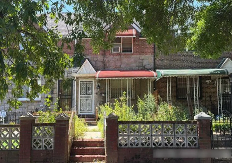 264 E 86th St Brooklyn, NY 11236, Kings County