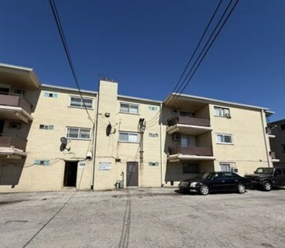 12546 Fairview Ave #3d Blue Island, IL 60406, Cook County