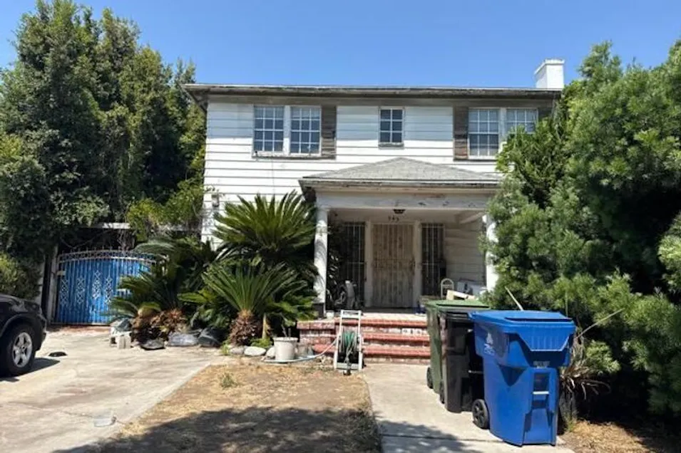 945 5th Avenue Los Angeles, CA 90019, Los Angeles County