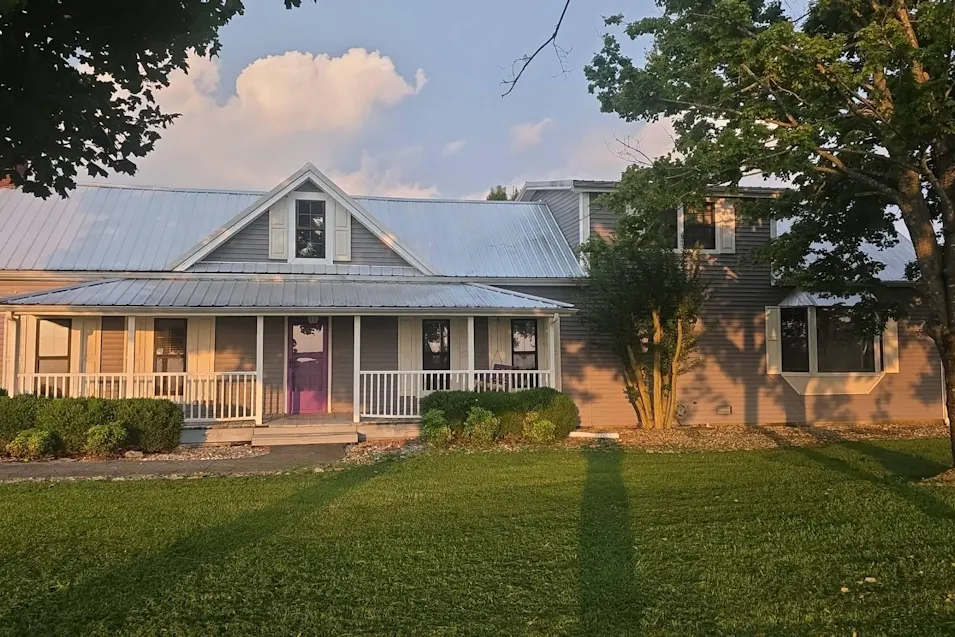 2560 New Providence Rd Murray, KY 42071, Calloway County