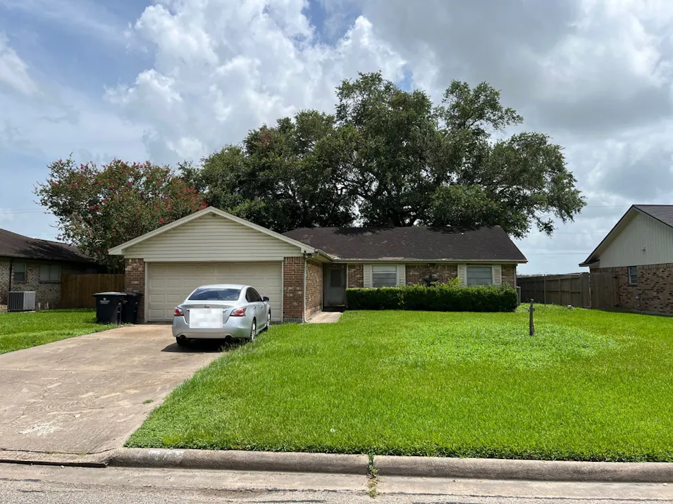 1821 Coffee St Alvin, TX 77511, Brazoria County