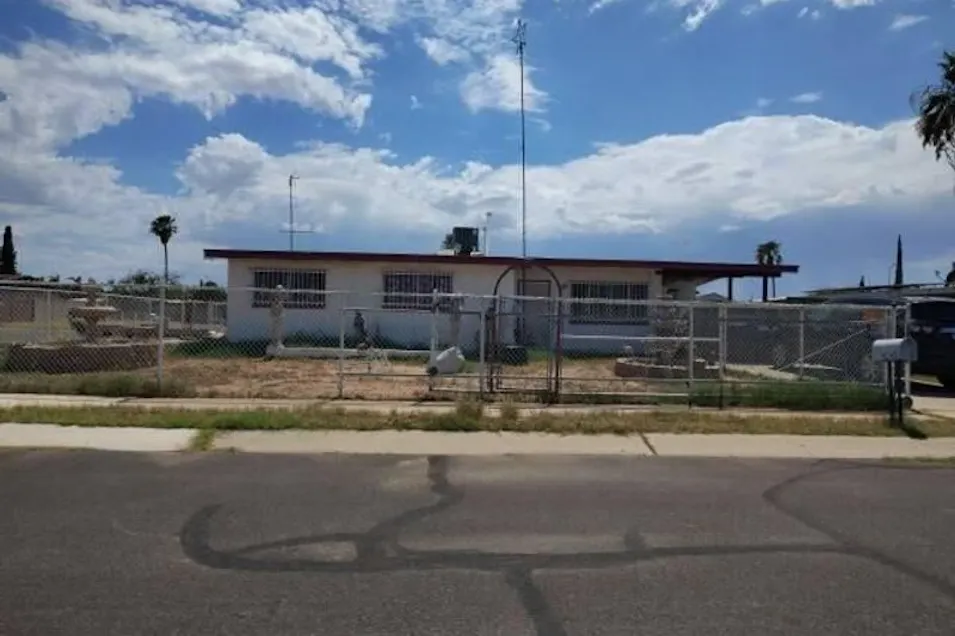 4242 East Canada Stra Tucson, AZ 85706, Pima County