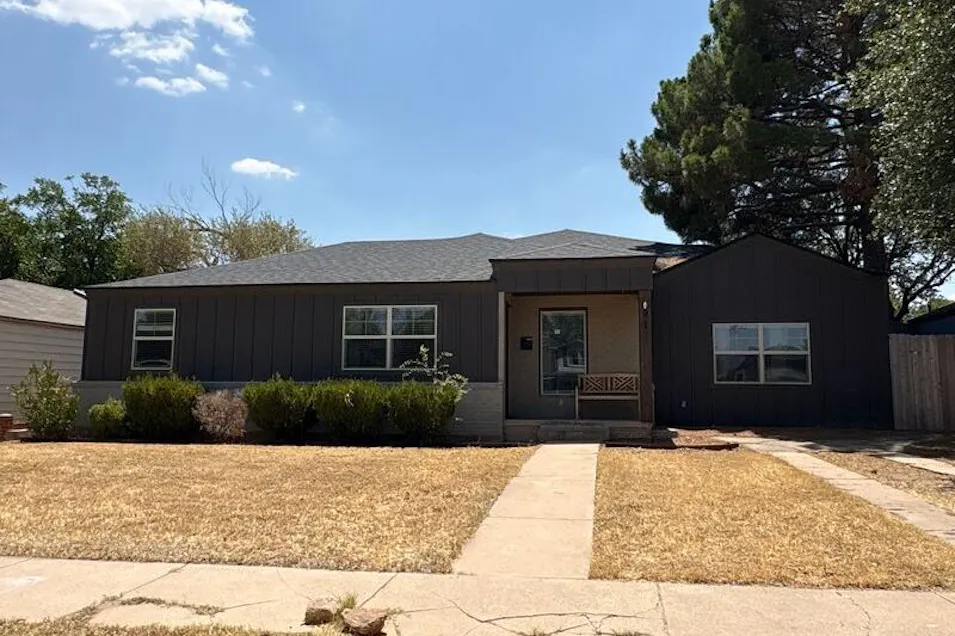 811 W 18th St Big Spring, TX 79720, Howard County
