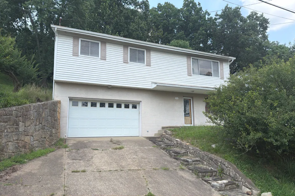 1809 Rosewood Road Charleston, WV 25314, Kanawha County