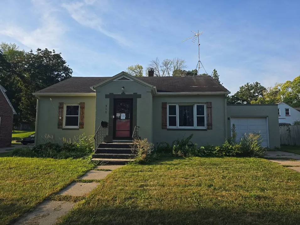 317 Rice Street Northwest Sleepy Eye, MN 56085, Brown County