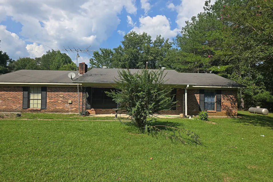 2221 Singleton Church Rd Louisville, MS 39339, Winston County