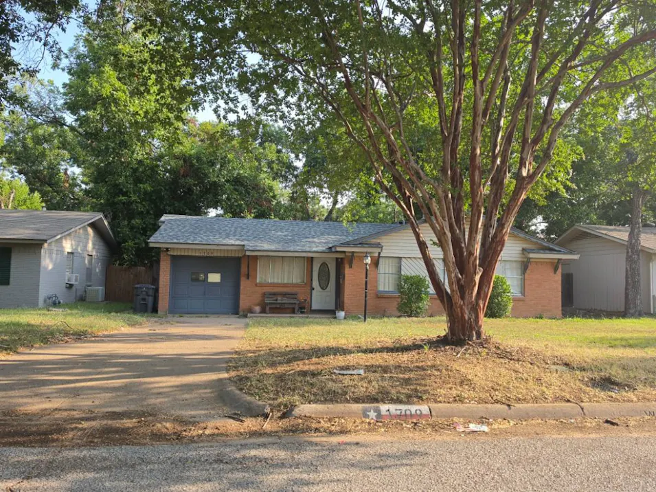 1709 Sylvan Drive Arlington, TX 76012, Tarrant County