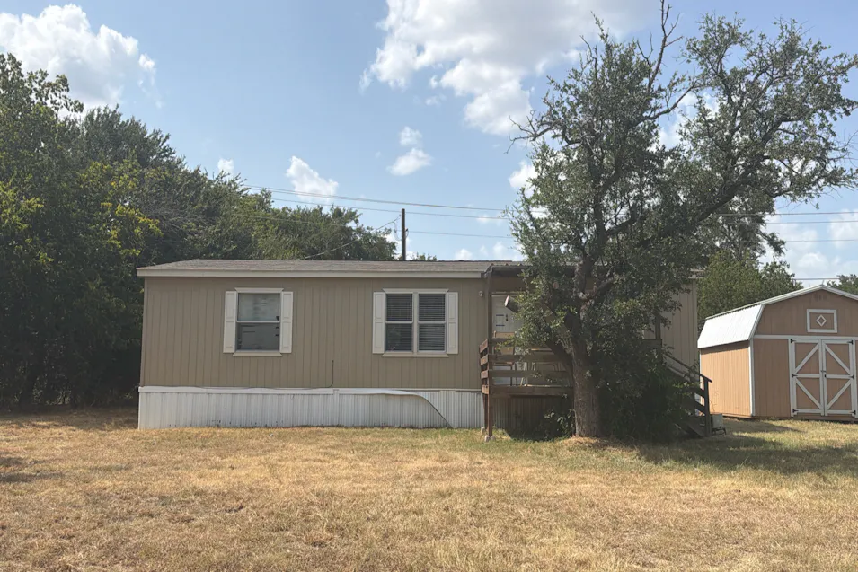 3010 Forest Park Dr Granbury, TX 76048, Hood County