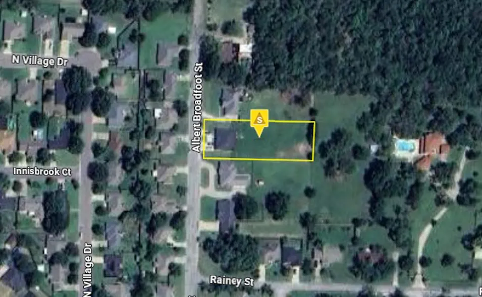 2204 Albert Broadfoot St Bonham, TX 75418, Fannin County