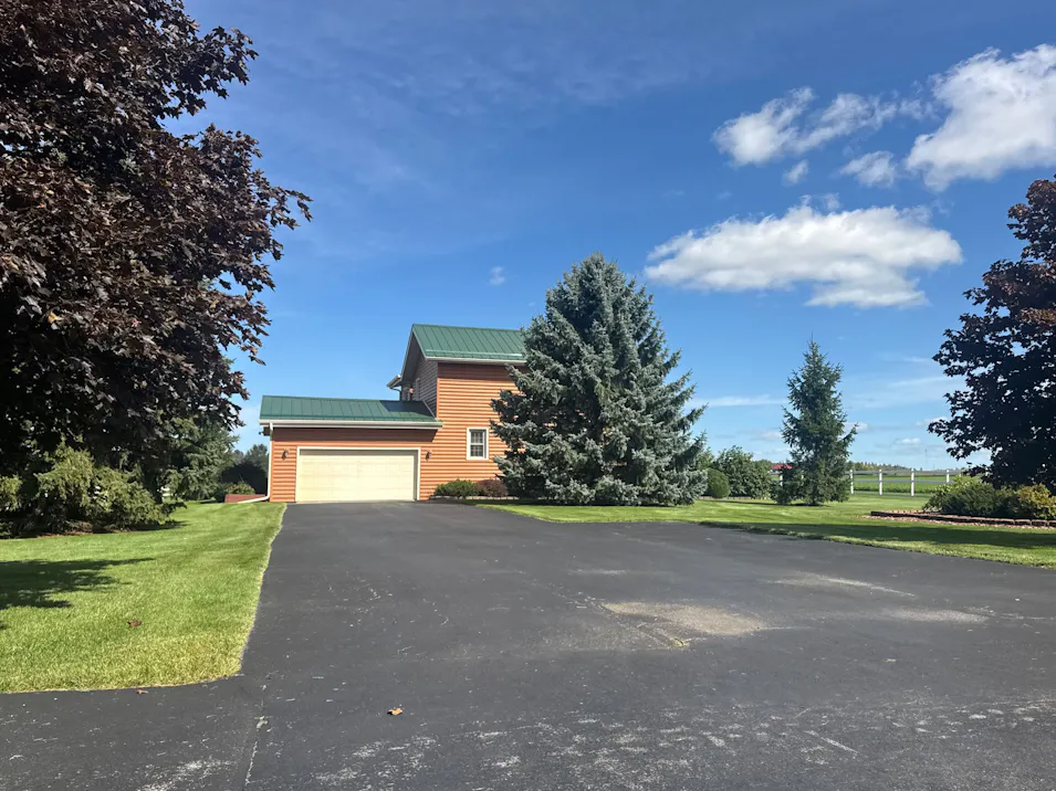17004 English Lake Rd. Valders, WI 54245, Manitowoc County