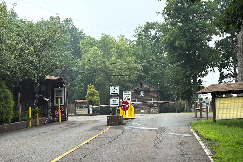 101 Meadow Ridge Dingmans Ferry, PA 18328, Pike County