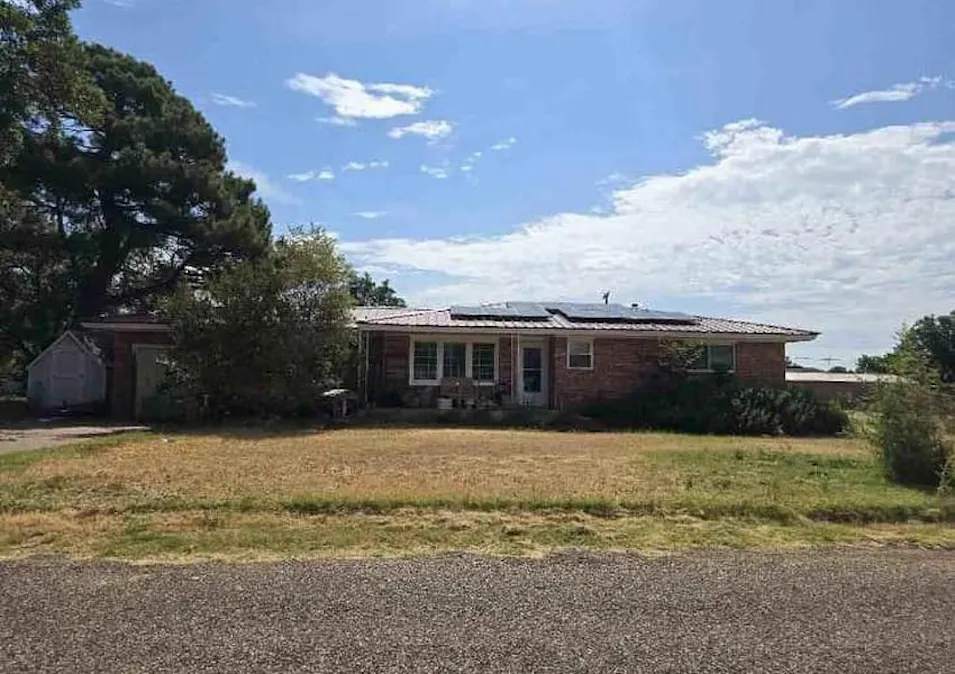 1404 N 17th St Memphis, TX 79245, Hall County