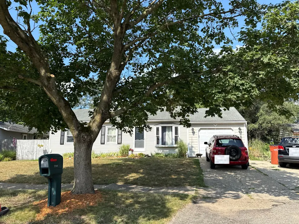 2146 Daylor Dr NE Grand Rapids, MI 49525, Kent County