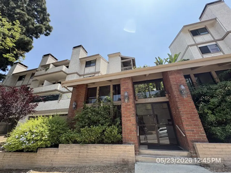 3480 Barham Blvd 325 Los Angeles, CA 90068, Los Angeles County