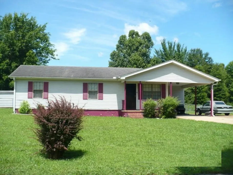 115 English St Bolivar, TN 38008, Hardeman County