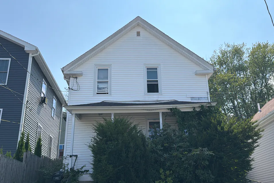 228 Sunbury Street Providence, RI 02908, Providence County