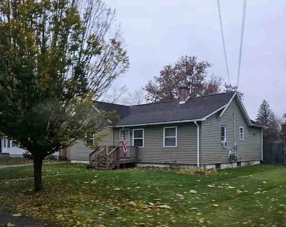 822 Isham St Owosso, MI 48867, Shiawassee County