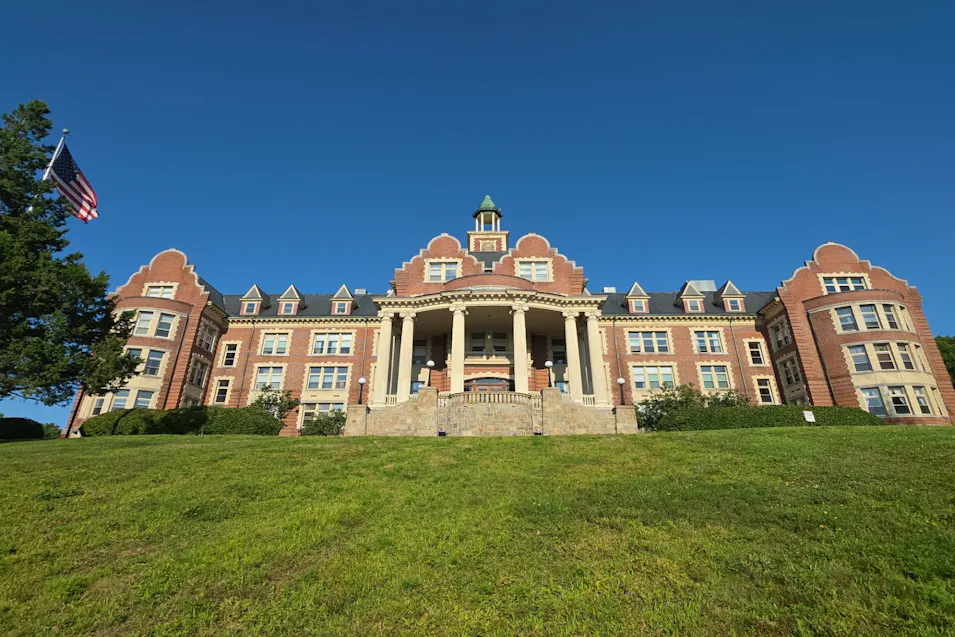 15 Mount Saint Marys Way Unit No. 205 Hooksett, NH 03106, Merrimack County