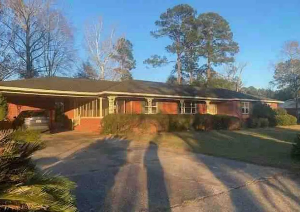 604 W Camelia St Geneva, AL 36340, Geneva County