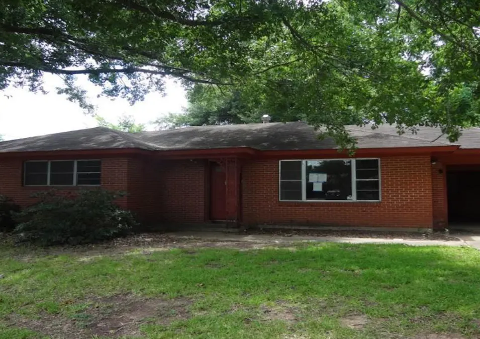 304 Eola Dr Alexandria, LA 71303, Rapides Parish County
