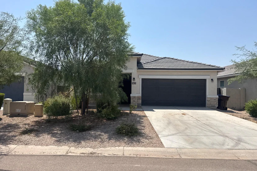 9621 E Alfalfa Drive