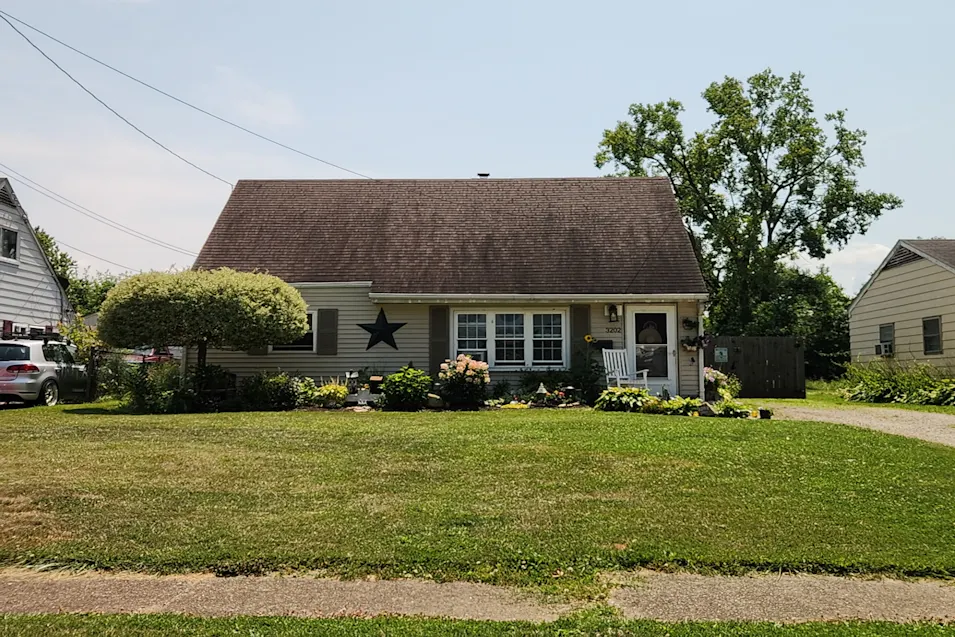 3202 Grant St Lorain, OH 44052, Lorain County