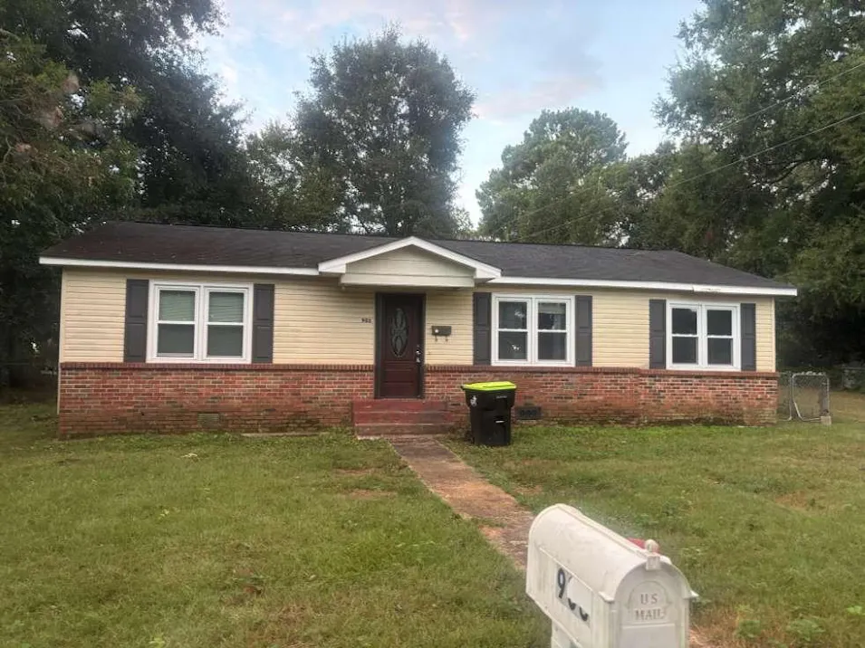 903 W 5th St Sylacauga, AL 35150, Talladega County