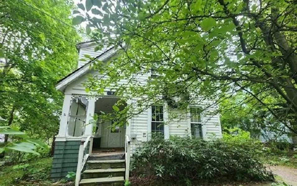 17 Ogden St Walton, NY 13856, Delaware County