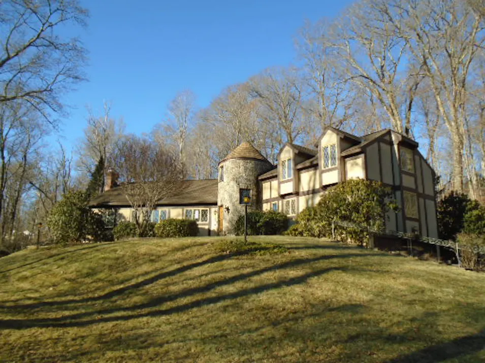 11 Timbercrest Dr Canton, CT 06019, Hartford County