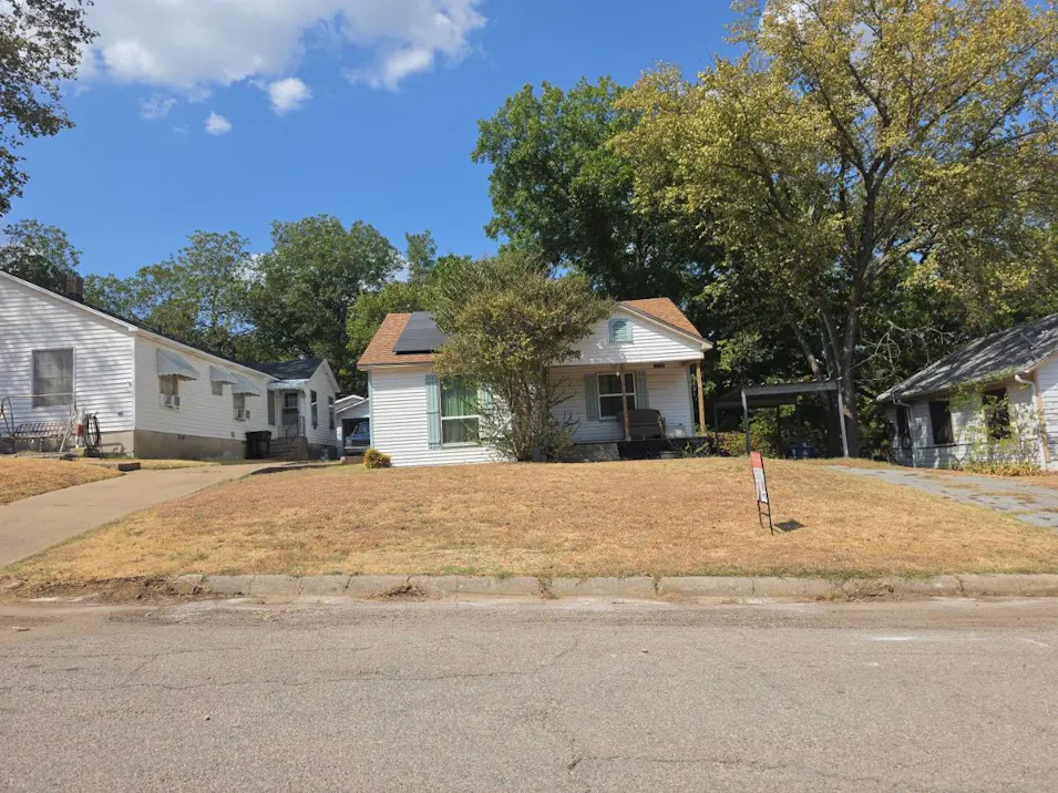 1505 W Johnson St Denison, TX 75020, Grayson County