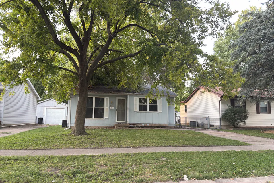 2421 Stokebridge Road Springfield, IL 62702, Sangamon County