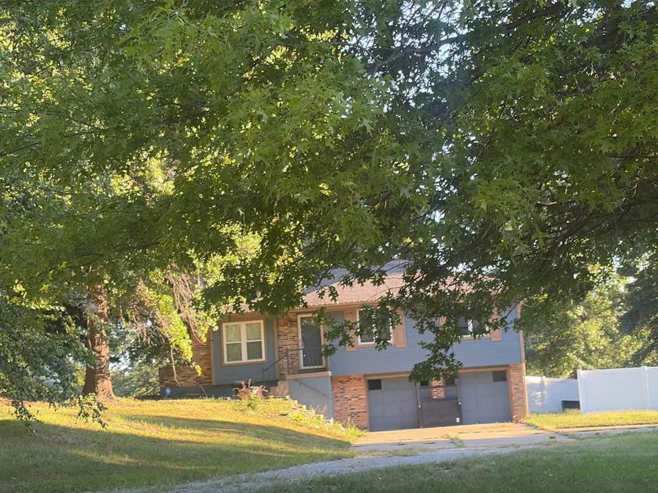 32910 E Oak Hill Scholl Rd Oak Grove, MO 64075, Jackson County