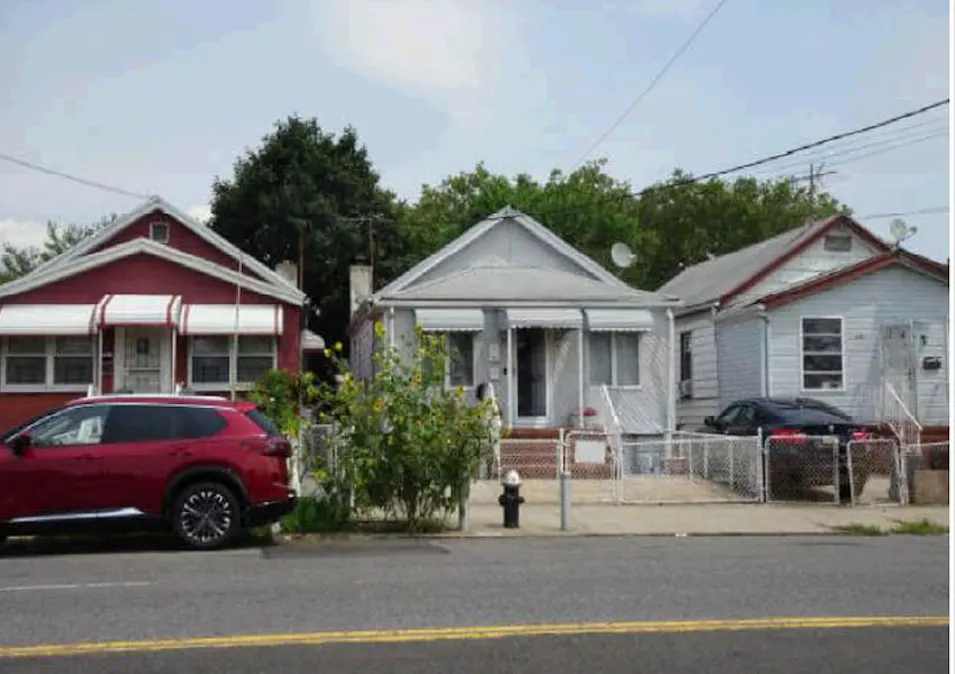 1427 Remsen Ave Brooklyn, NY 11236, Kings County