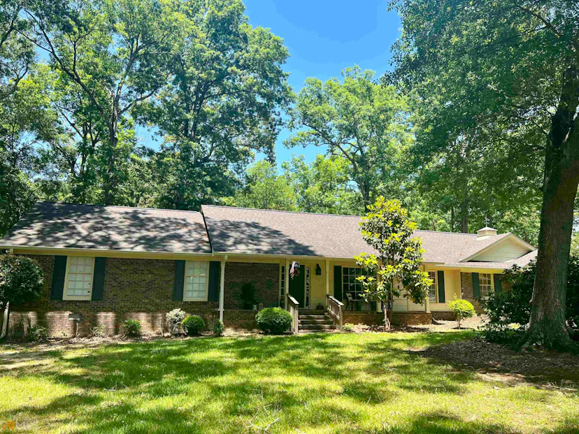 605 Woodland Way