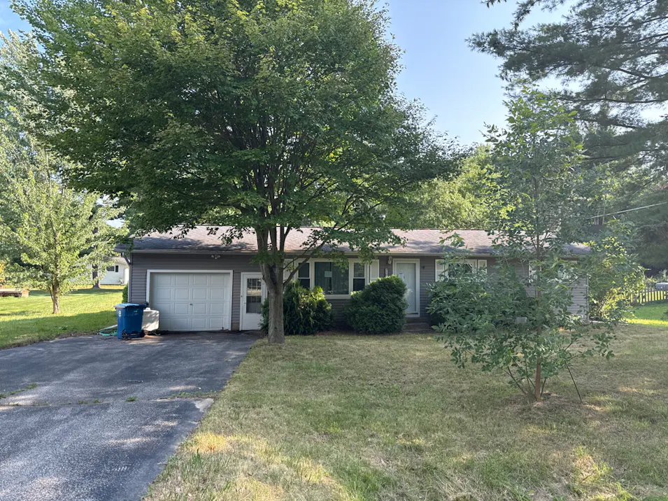 1017 W Marsh Rd Sanford, MI 48657, Midland County