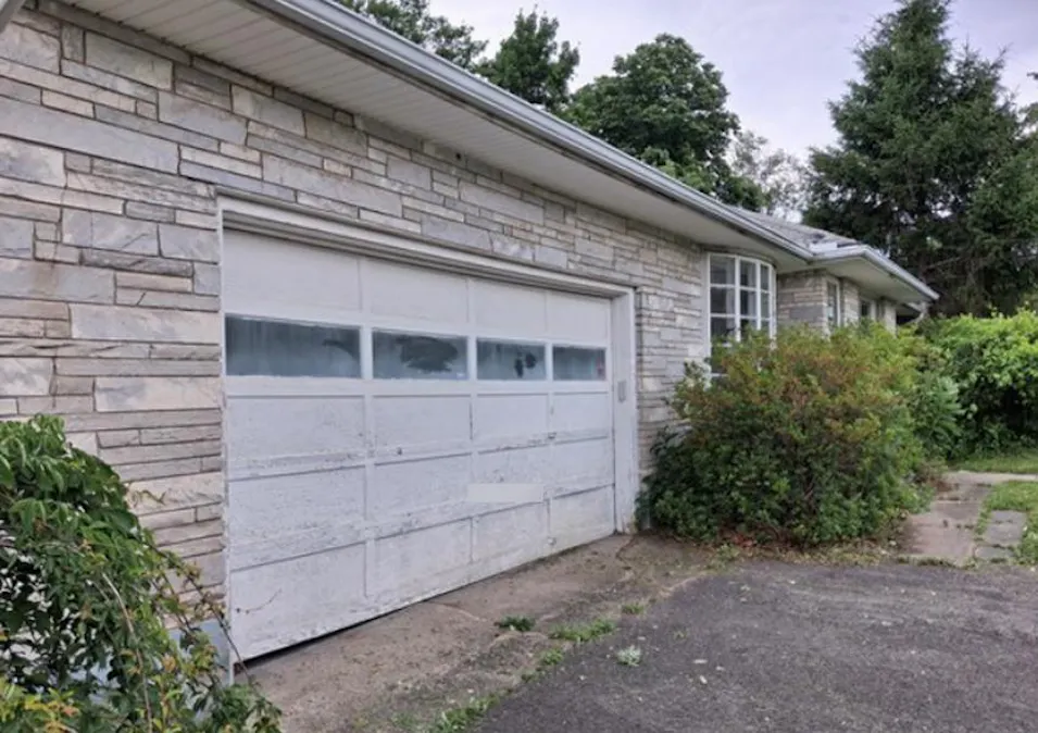 1 Crestwood Ave Troy, NY 12180, Rensselaer County