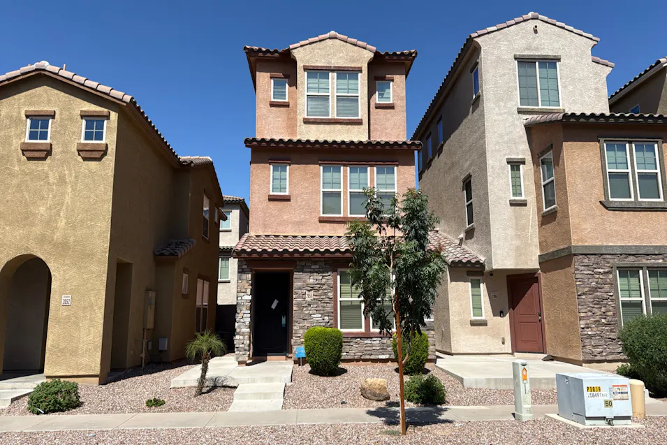2056 N 77th Ln Phoenix, AZ 85035, Maricopa County