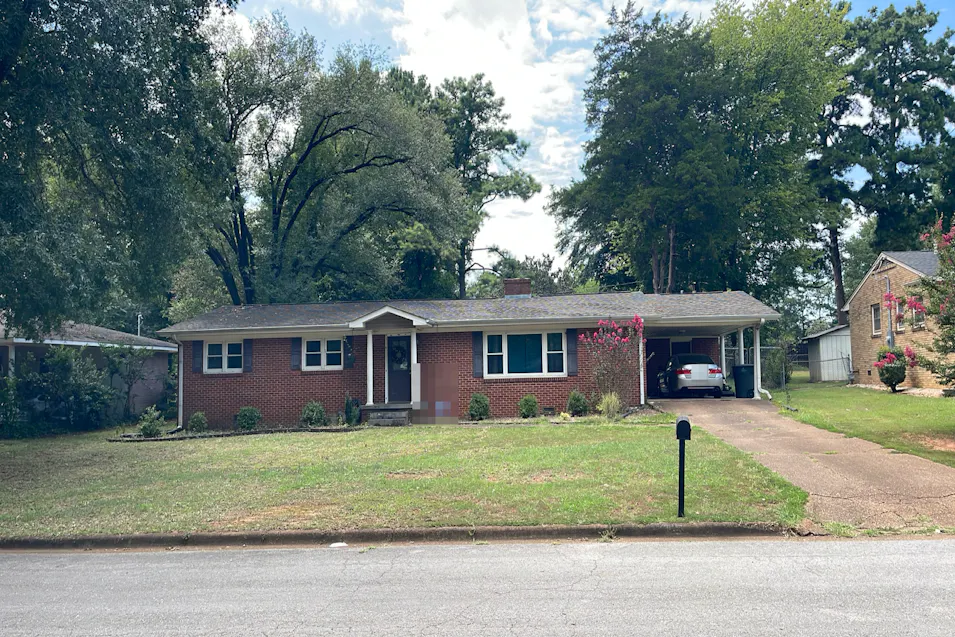 1930 Holiday Dr Florence, AL 35630, Lauderdale County