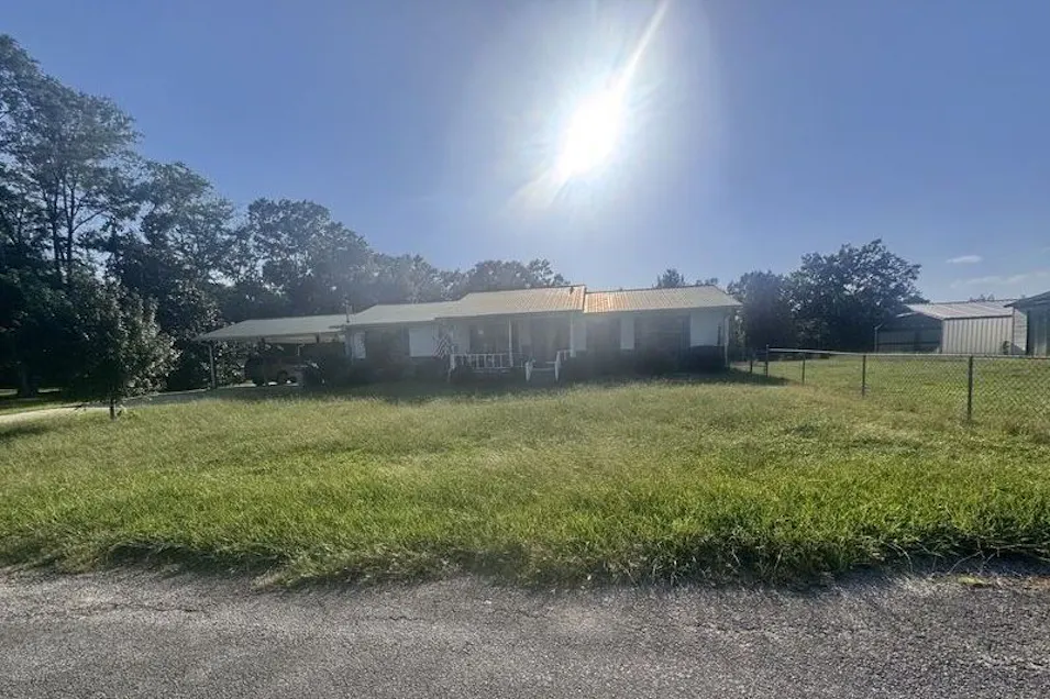 524 4th Ave Nauvoo, AL 35578, Walker County