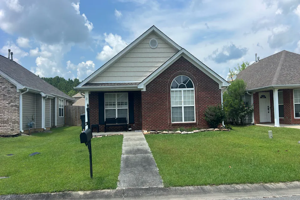 2083 Village Lane Calera, AL 35040, Shelby County