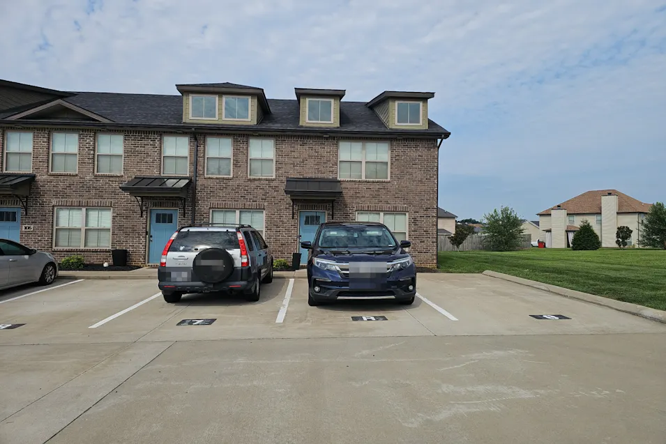 1000 Henry Place Unit 108 Clarksville, TN 37042, Montgomery County