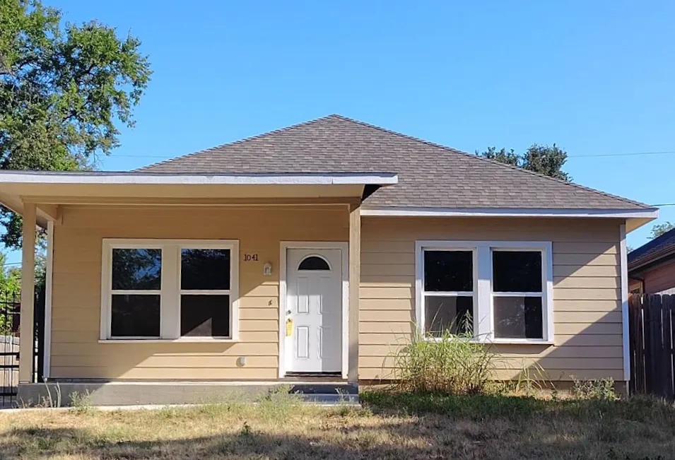 1041 E Cantey St Ft Worth, TX 76104, Tarrant County