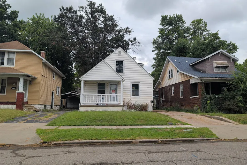 2556 State Street Granite City, IL 62040, Madison County