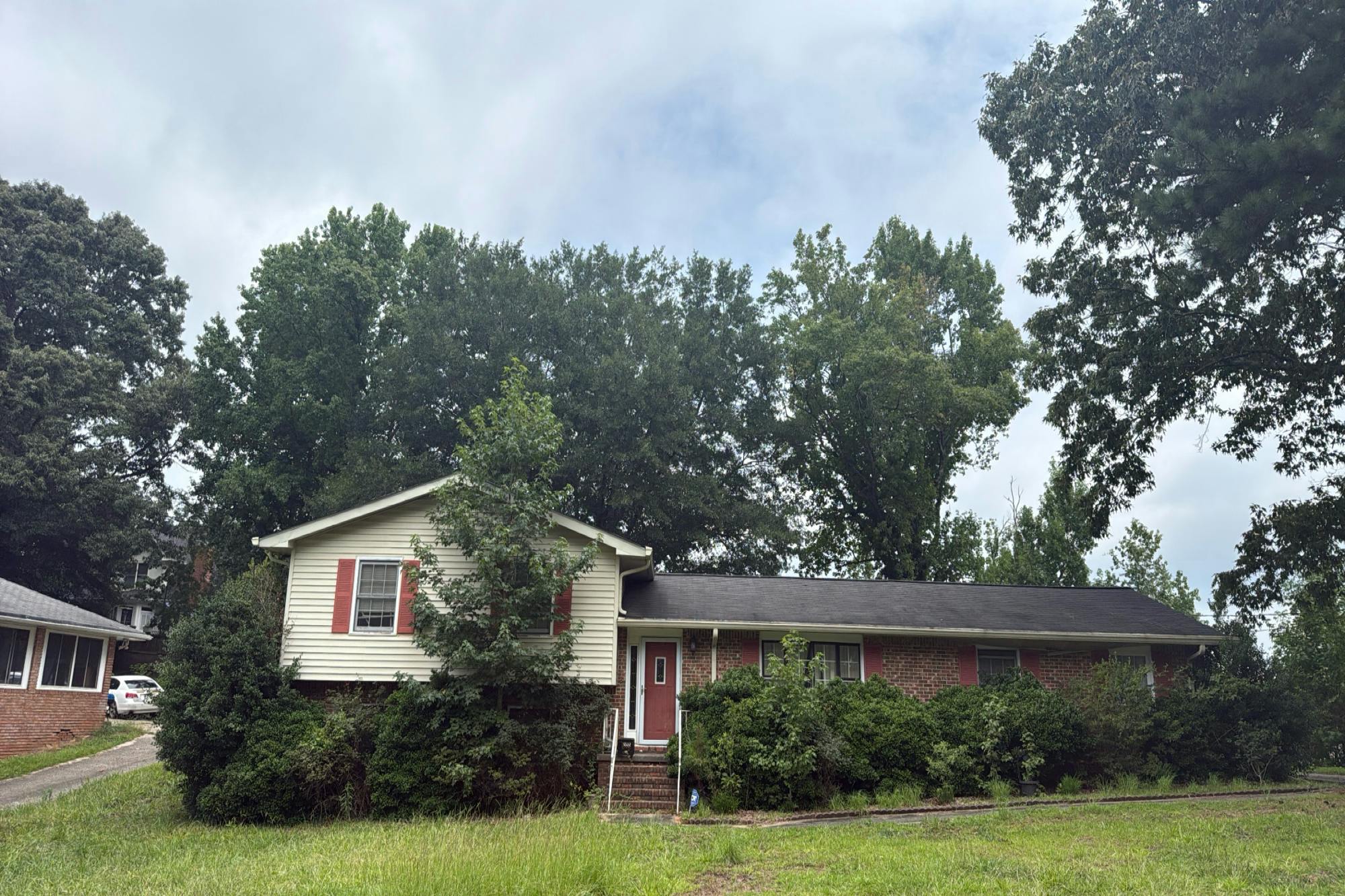 Valleydale Dr, Atlanta, GA 30311